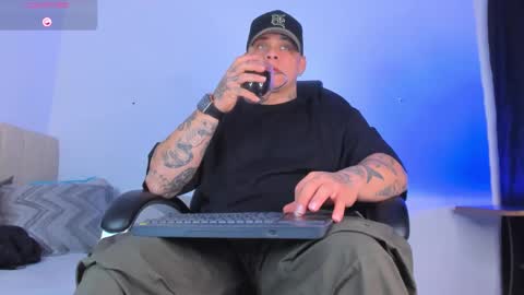 Snapshot of dennis_munera chatting on 10-17-25, 11:57 dennis munera online show from 10-17-25, 11:57