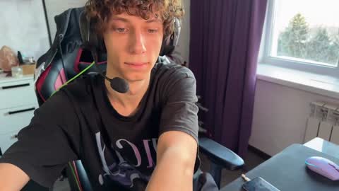 Snapshot of denobluora chatting on 12-14-24, 12:55 Jasper   online show from 12-14-24, 12:55