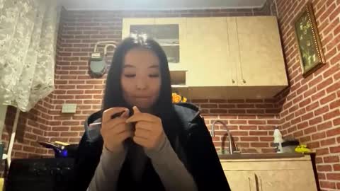 Emma online show from 11-16-25, 01:17