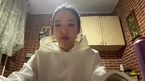 Emma online show from 11-20-25, 01:11