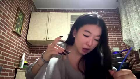 Emma online show from 01-14-26, 02:23