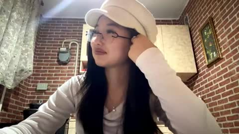 Emma online show from 02-17-26, 03:40