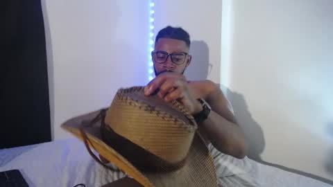 Snapshot of denzo_cornell chatting on 10-07-25, 03:04 denzo online show from 10-07-25, 03:04