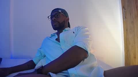 Snapshot of denzo_cornell chatting on 10-18-25, 02:36 denzo online show from 10-18-25, 02:36