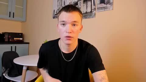 Snapshot of derek_banville chatting on 11-09-25, 08:07 Derek online show from 11-09-25, 08:07