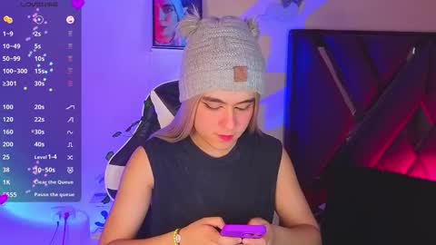 Snapshot of derek_greyy_ chatting on 11-12-25, 06:52 derek grey online show from 11-12-25, 06:52