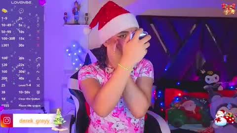 Snapshot of derek_greyy_ chatting on 12-05-25, 08:27 derek grey online show from 12-05-25, 08:27