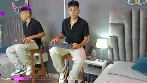 Snapshot of derek_hussain chatting on 12-22-24, 11:11 Derek Hussain online show from 12-22-24, 11:11