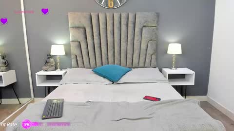 Snapshot of derek_hussain chatting on 12-23-24, 08:03 Derek Hussain online show from 12-23-24, 08:03