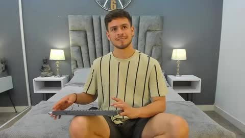 Snapshot of derek_hussain chatting on 12-26-24, 07:49 Derek Hussain online show from 12-26-24, 07:49