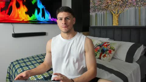 Snapshot of derek_hussain chatting on 01-24-25, 08:54 Derek Hussain online show from 01-24-25, 08:54