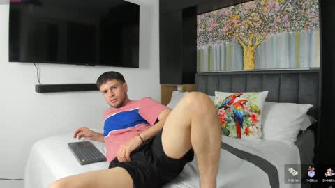 Snapshot of derek_hussain chatting on 01-29-25, 12:01 Derek Hussain online show from 01-29-25, 12:01