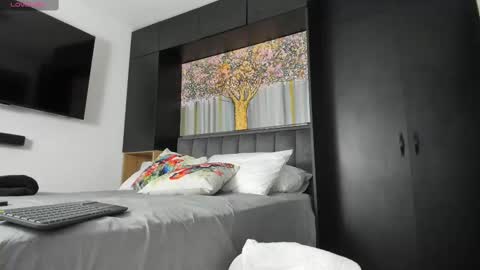 Snapshot of derek_hussain chatting on 02-27-25, 09:58 Derek Hussain online show from 02-27-25, 09:58