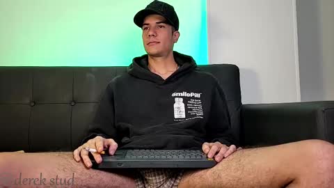 Derek independent model  online show from 12-19-25, 02:40