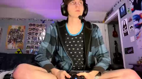 Snapshot of derekdings chatting on 02-12-26, 11:38 derekdings online show from 02-12-26, 11:38