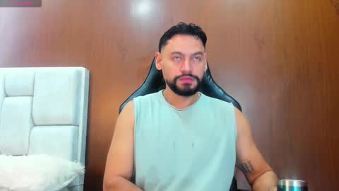 DerryBigger CM online show from 10-30-25, 02:18