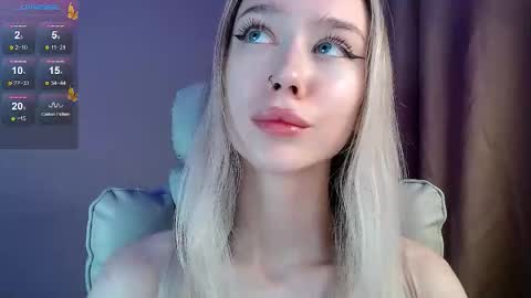 Snapshot of des_ch chatting on 10-18-25, 05:14 Ari online show from 10-18-25, 05:14