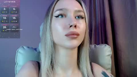 Snapshot of des_ch chatting on 11-12-25, 05:57 Ari online show from 11-12-25, 05:57