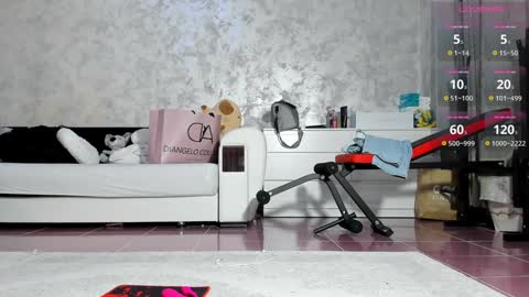 Mia online show from 10-13-25, 08:31