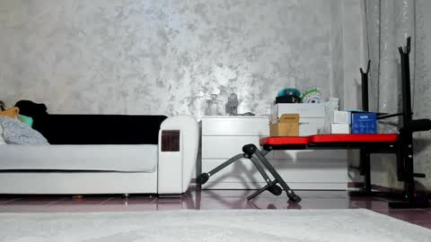 Mia online show from 11-07-25, 09:37