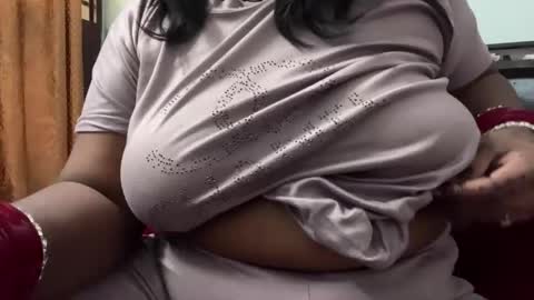 Snapshot of desi_punjabn chatting on 10-11-25, 03:17 simran online show from 10-11-25, 03:17