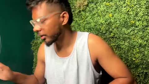 Snapshot of desi_silver chatting on 02-02-25, 05:42 Desi silver online show from 02-02-25, 05:42