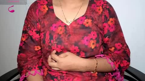 Snapshot of desicoupleshow chatting on 11-24-25, 05:34 Eva and Adam online show from 11-24-25, 05:34