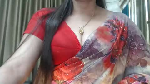 Snapshot of desimaisa130 chatting on 12-06-24, 04:17 Maisa online show from 12-06-24, 04:17
