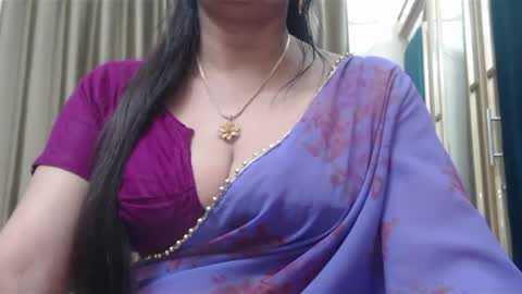 Snapshot of desimaisa130 chatting on 12-11-24, 05:04 Maisa online show from 12-11-24, 05:04