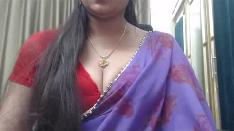 Snapshot of desimaisa130 chatting on 12-16-24, 07:54 Maisa online show from 12-16-24, 07:54