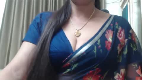 Snapshot of desimaisa130 chatting on 12-18-24, 08:14 Maisa online show from 12-18-24, 08:14