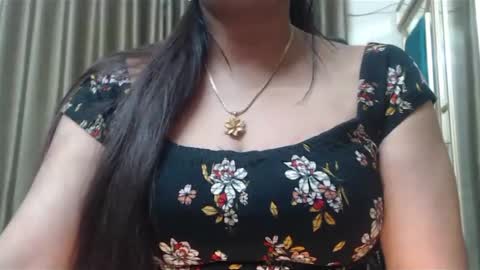 Snapshot of desimaisa130 chatting on 12-21-24, 04:14 Maisa online show from 12-21-24, 04:14