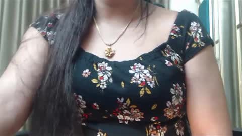 Snapshot of desimaisa130 chatting on 12-21-24, 10:19 Maisa online show from 12-21-24, 10:19