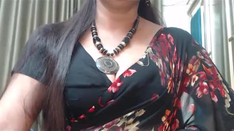 Snapshot of desimaisa130 chatting on 12-31-24, 04:46 Maisa online show from 12-31-24, 04:46