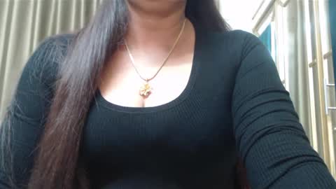 Snapshot of desimaisa130 chatting on 01-20-25, 05:48 Maisa online show from 01-20-25, 05:48
