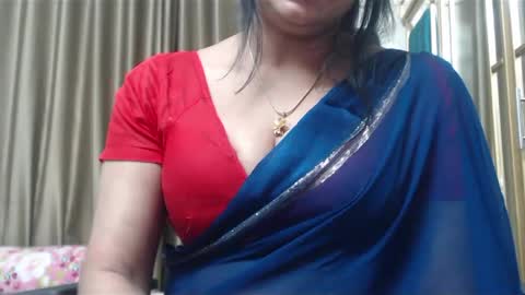 Snapshot of desimaisa130 chatting on 01-23-25, 07:29 Maisa online show from 01-23-25, 07:29