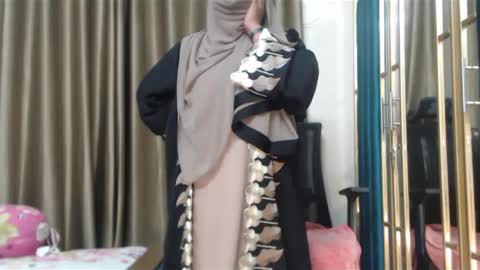 Snapshot of desimaisa130 chatting on 01-24-25, 10:30 Maisa online show from 01-24-25, 10:30
