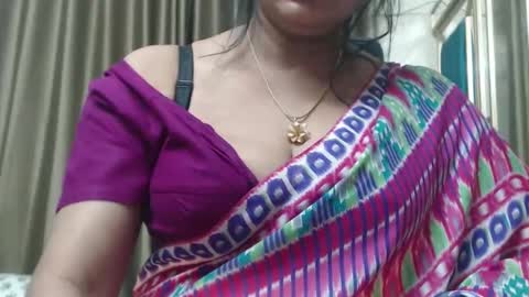 Snapshot of desimaisa130 chatting on 02-01-25, 06:08 Maisa online show from 02-01-25, 06:08
