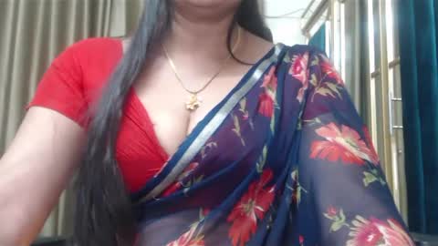 Snapshot of desimaisa130 chatting on 02-11-25, 05:07 Maisa online show from 02-11-25, 05:07