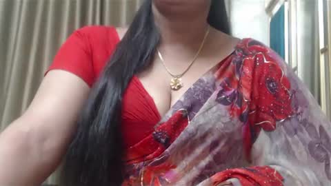 Snapshot of desimaisa130 chatting on 02-18-25, 07:30 Maisa online show from 02-18-25, 07:30