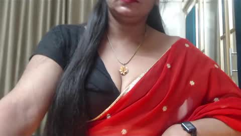 Snapshot of desimaisa130 chatting on 02-22-25, 08:20 Maisa online show from 02-22-25, 08:20