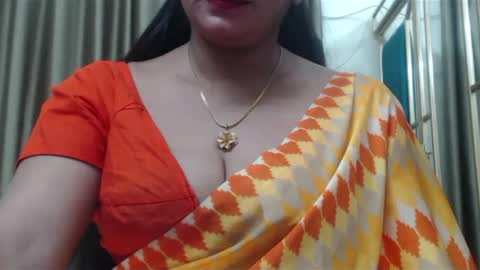 Snapshot of desimaisa130 chatting on 03-02-25, 08:18 Maisa online show from 03-02-25, 08:18