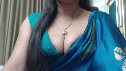 Snapshot of desimaisa130 chatting on 03-04-25, 09:00 Maisa online show from 03-04-25, 09:00