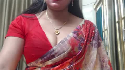 Snapshot of desimaisa130 chatting on 03-10-25, 05:29 Maisa online show from 03-10-25, 05:29