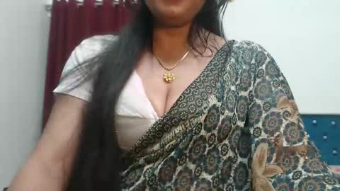 Snapshot of desimaisa130 chatting on 09-17-25, 05:14 Maisa online show from 09-17-25, 05:14