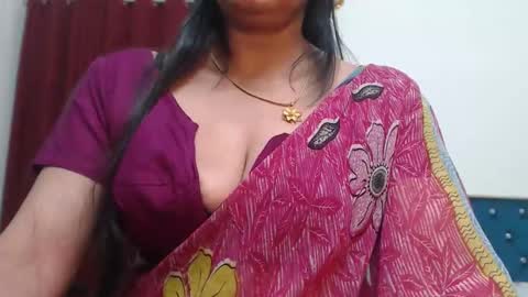 Snapshot of desimaisa130 chatting on 09-19-25, 06:19 Maisa online show from 09-19-25, 06:19