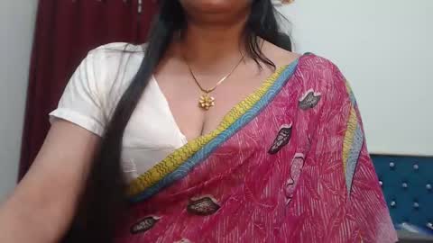 Snapshot of desimaisa130 chatting on 09-23-25, 05:16 Maisa online show from 09-23-25, 05:16
