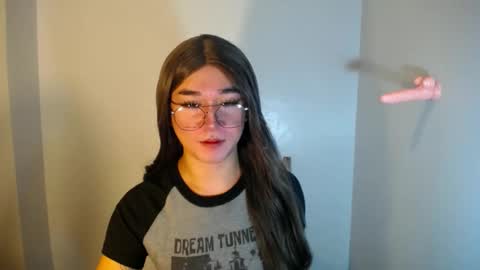 LORINE online show from 12-31-24, 10:01