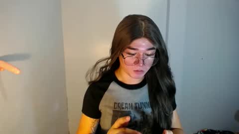 LORINE online show from 01-11-25, 07:38