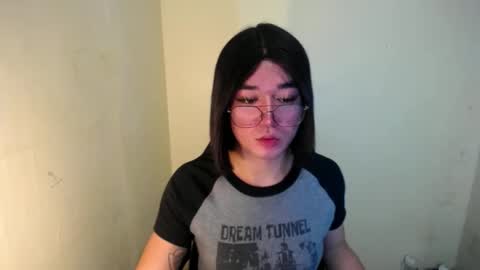 LORINE online show from 02-02-25, 05:10